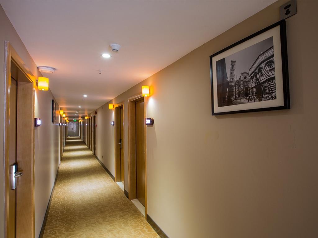 Отель 7Days Premium Chongqing Hongqihegou Экстерьер фото