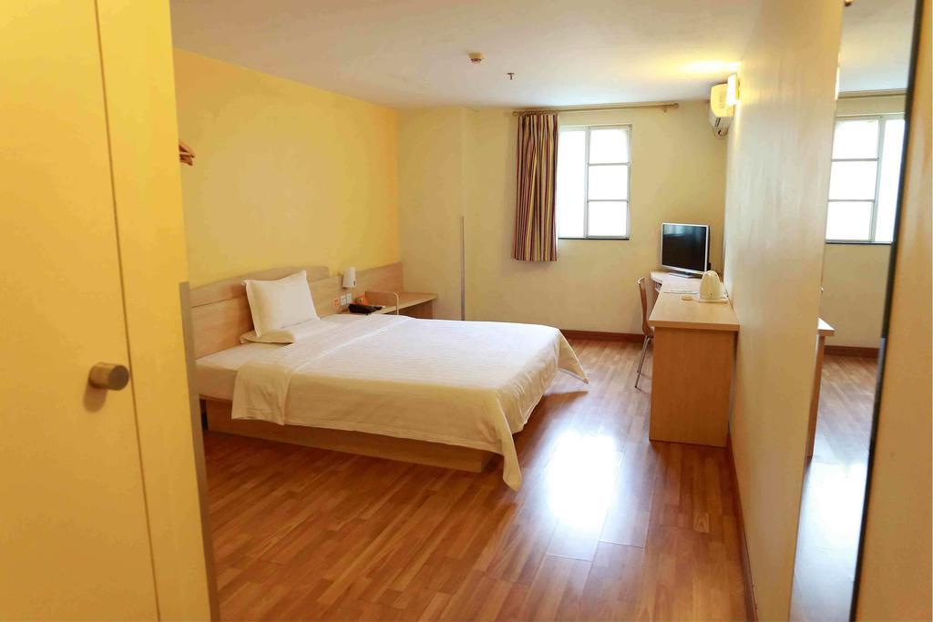 Отель 7Days Premium Chongqing Hongqihegou Номер фото